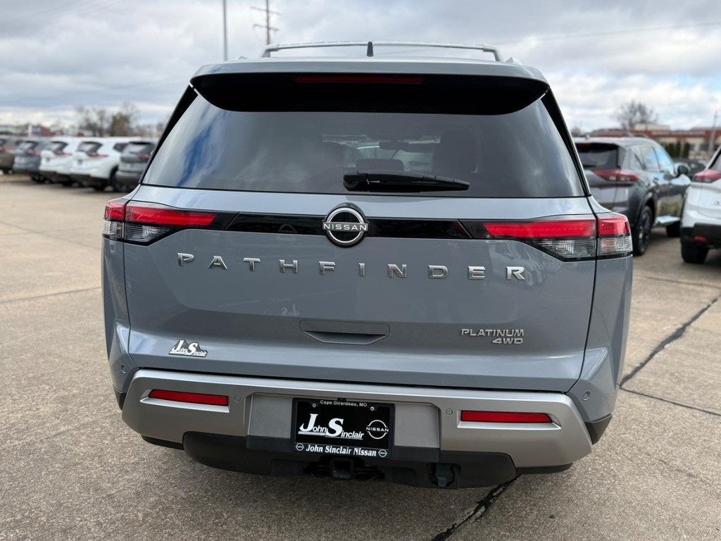 2024 Nissan Pathfinder Platinum
