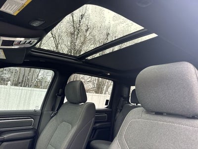 2019 RAM 1500 Big Horn/Lone Star 4x4 Crew Cab 5'7" Box