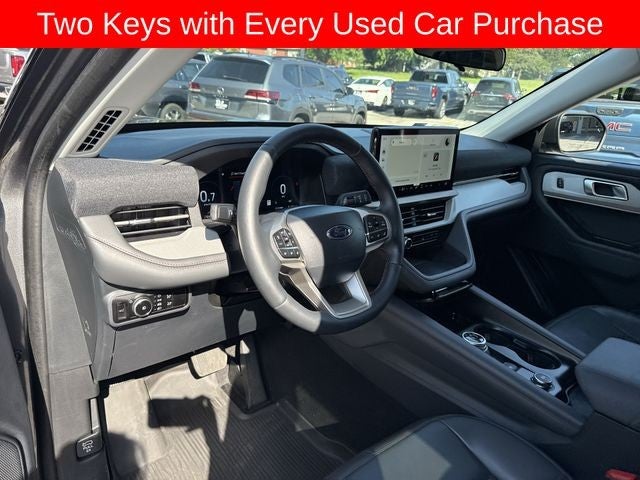 2025 Ford Explorer Active 4WD