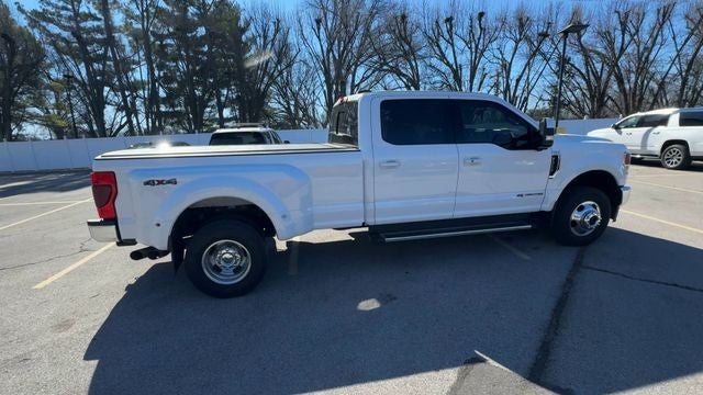 2022 Ford Super Duty F-350 DRW LARIAT 4WD Crew Cab 8' Box