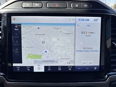 2022 Ford Super Duty F-350 DRW LARIAT 4WD Crew Cab 8' Box