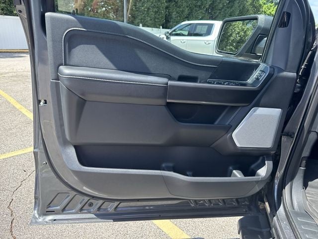 2025 Ford F-150 LARIAT 4WD SuperCrew Box