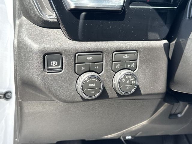 2026 Chevrolet Silverado 1500 4WD Crew Cab 147" RST