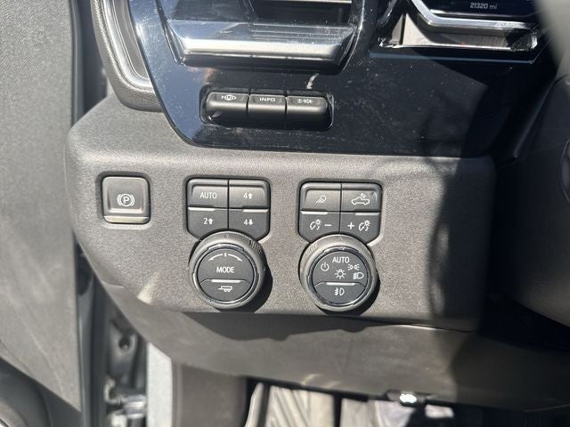 2023 Chevrolet Silverado 1500 4WD Crew Cab 147" LTZ