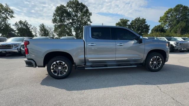 2023 Chevrolet Silverado 1500 4WD Crew Cab 147" High Country