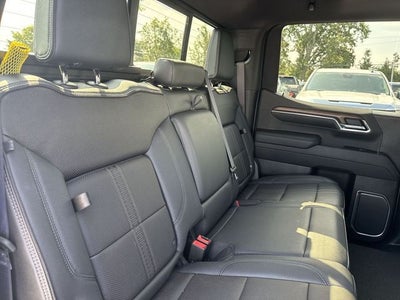 2023 Chevrolet Silverado 1500 4WD Crew Cab 147" High Country