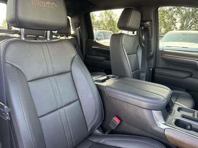 2023 Chevrolet Silverado 1500 4WD Crew Cab 147" High Country