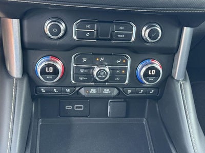 2024 GMC Yukon 4WD 4dr SLT
