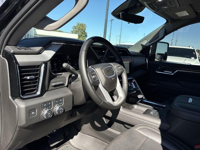 2025 GMC Sierra 3500HD 4WD Crew Cab 172" Denali
