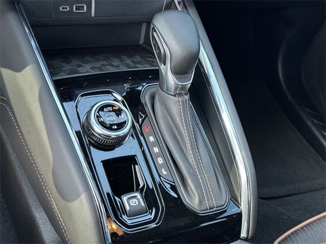 2025 GMC Canyon 4WD Crew Cab AT4