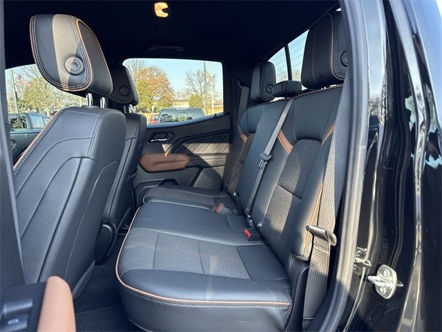 2025 GMC Canyon 4WD Crew Cab AT4