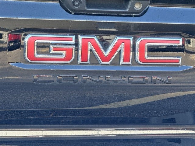2025 GMC Canyon 4WD Crew Cab AT4
