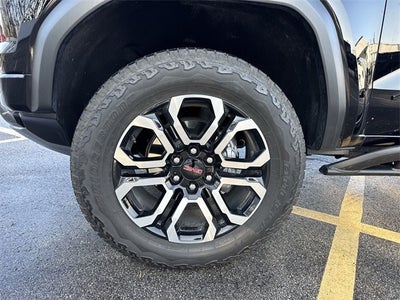 2025 GMC Canyon 4WD Crew Cab AT4