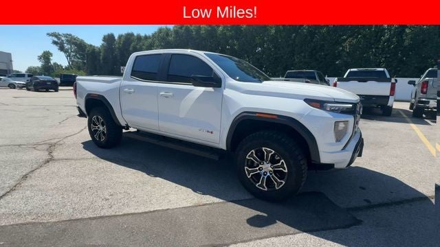 2024 GMC Canyon 4WD AT4 Crew Cab Short Box's photo