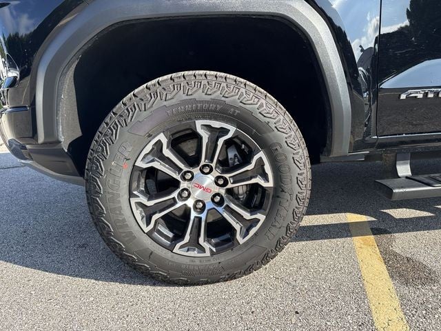 2023 GMC Canyon 4WD Crew Cab AT4