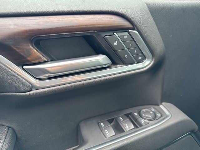 2025 GMC Sierra 1500 4WD Crew Cab 147" SLT