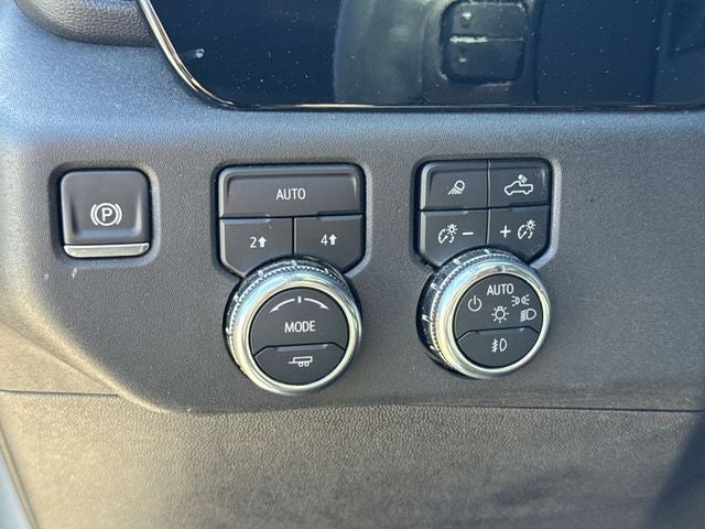 2025 GMC Sierra 1500 4WD Crew Cab 147" SLT