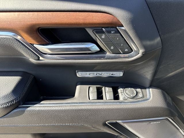 2023 GMC Sierra 1500 4WD Crew Cab 147" Denali