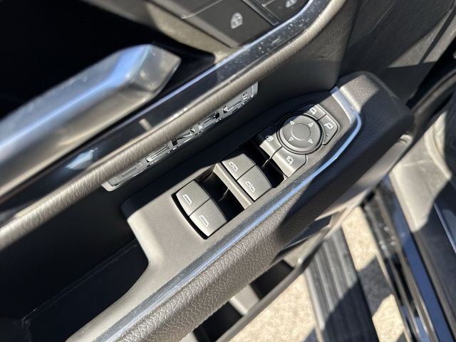 2023 GMC Sierra 1500 4WD Crew Cab 147" Denali