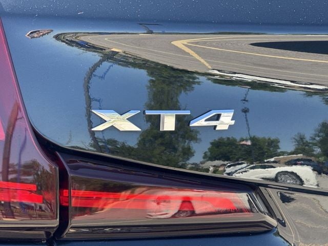 2025 Cadillac XT4 AWD 4dr Premium Luxury