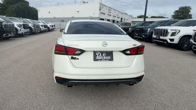 2021 Nissan Altima 2.5 SR Sedan