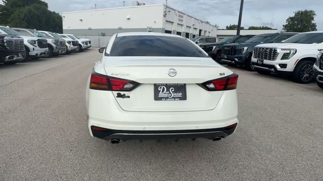 2021 Nissan Altima 2.5 SR Sedan