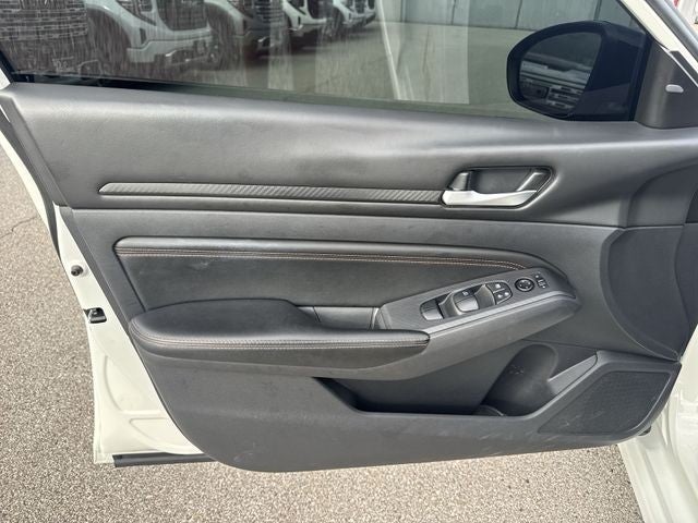 2021 Nissan Altima 2.5 SR Sedan