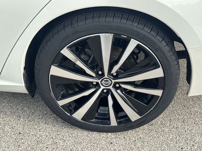 2021 Nissan Altima 2.5 SR Sedan