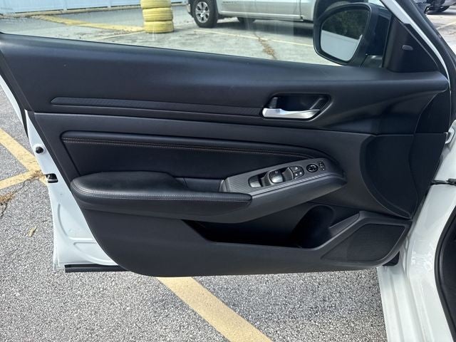 2022 Nissan Altima 2.5 SR Sedan