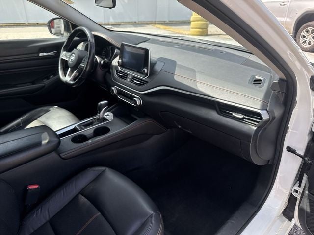 2022 Nissan Altima 2.5 SR Sedan