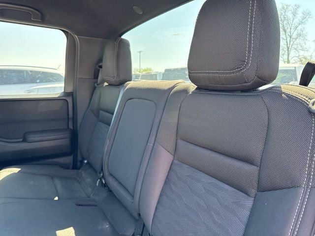 2023 Nissan Frontier Crew Cab 4x4 SV Auto