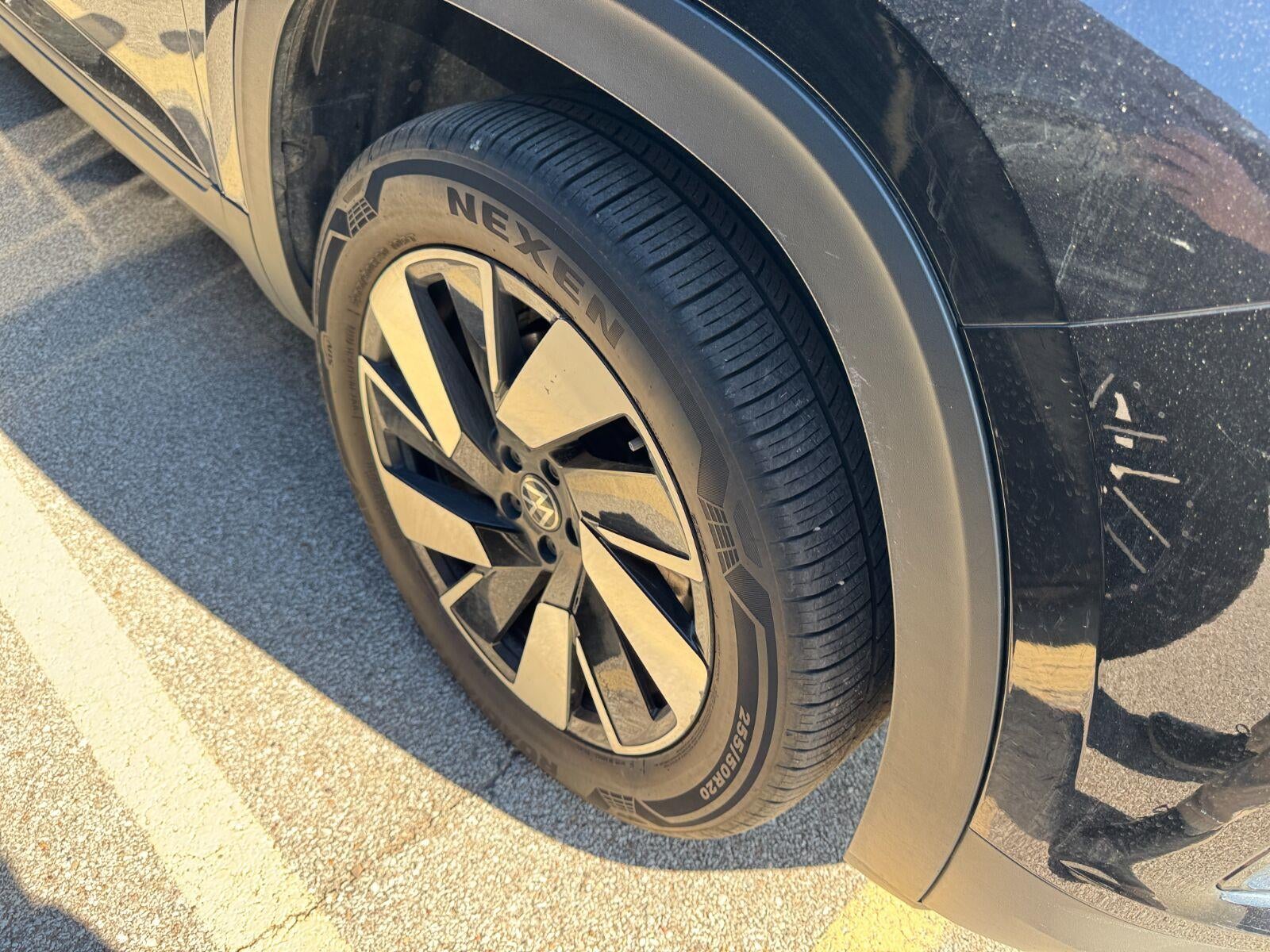 2026 Volkswagen Atlas Cross Sport 2.0T SE w/Technology 4MOTION
