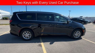 2025 Chrysler Pacifica Select FWD