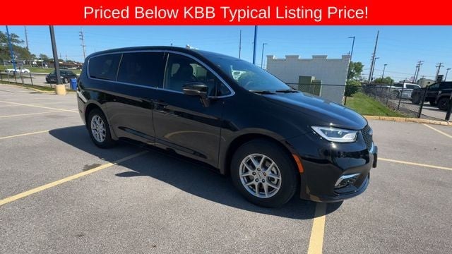 2025 Chrysler Pacifica Select FWD