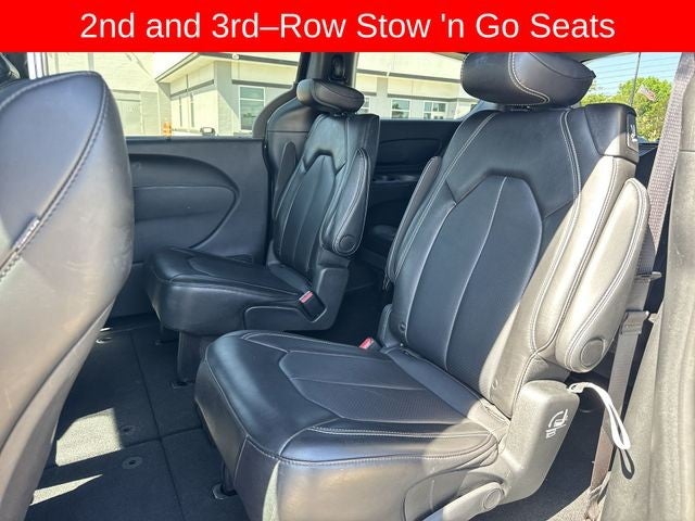 2025 Chrysler Pacifica Select FWD