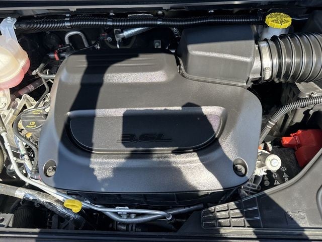 2025 Chrysler Pacifica Select FWD