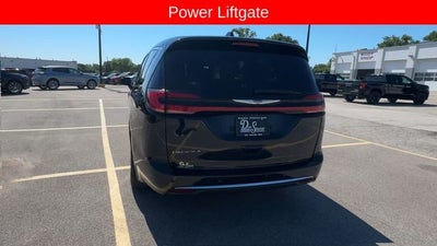 2025 Chrysler Pacifica Select FWD