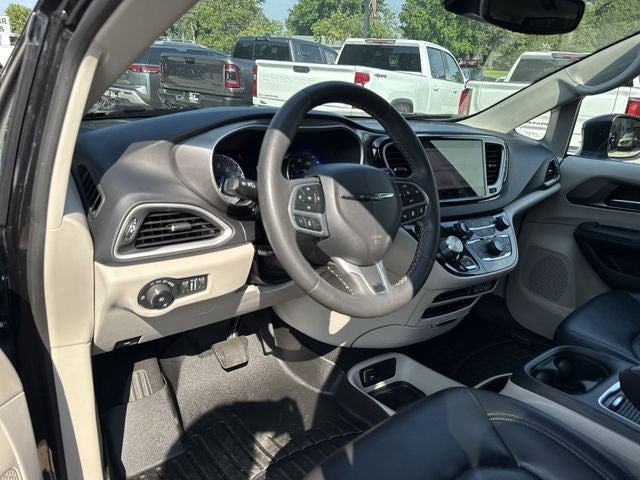 2023 Chrysler Pacifica Touring L FWD