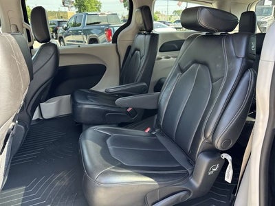 2023 Chrysler Pacifica Touring L FWD