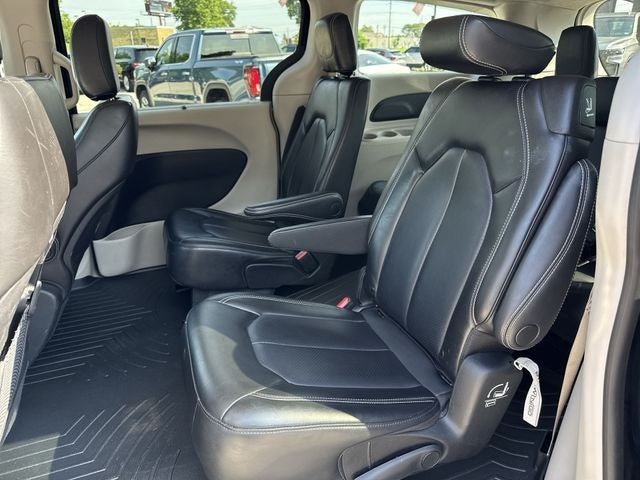 2023 Chrysler Pacifica Touring L FWD