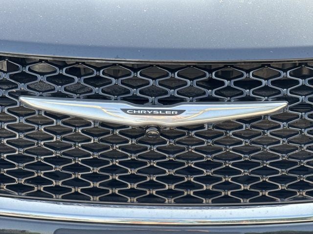 2023 Chrysler Pacifica Touring L FWD