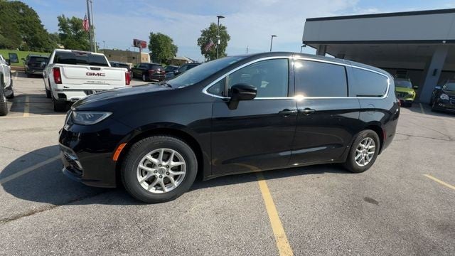 2023 Chrysler Pacifica Touring L FWD