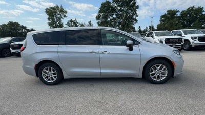 2023 Chrysler Pacifica Touring L FWD