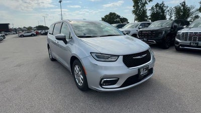 2023 Chrysler Pacifica Touring L FWD