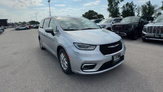 2023 Chrysler Pacifica Touring L FWD