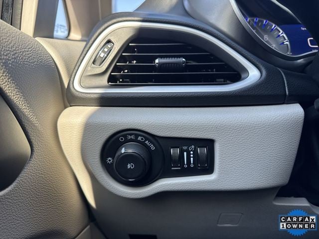 2024 Chrysler Pacifica Touring L FWD