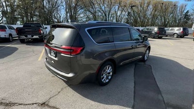 2021 Chrysler Pacifica Touring L FWD