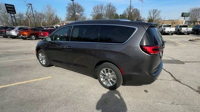 2021 Chrysler Pacifica Touring L FWD