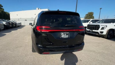 2025 Chrysler Pacifica Limited FWD