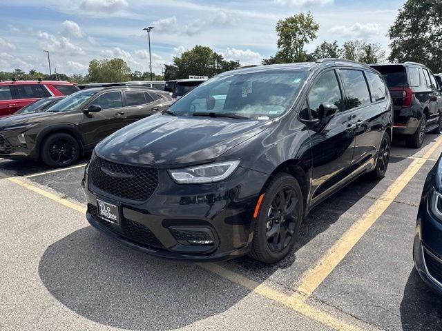 2025 Chrysler Pacifica